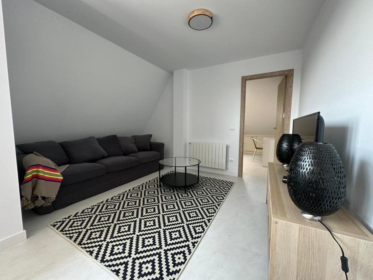 Design Apartment With Garage Santander Luaran gambar