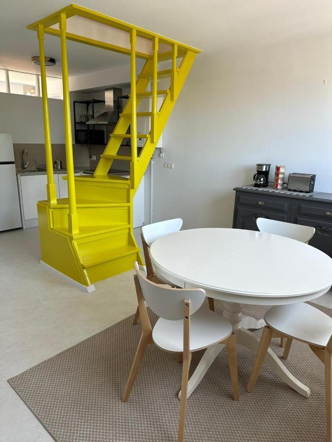 Design Apartment With Garage Santander Luaran gambar