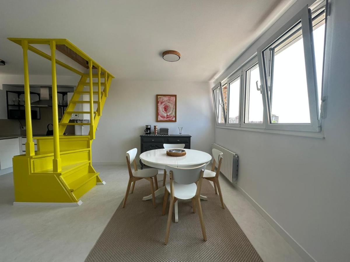 Design Apartment With Garage Santander Luaran gambar