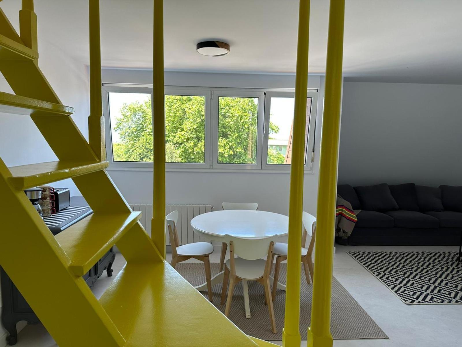 Design Apartment With Garage Santander Luaran gambar